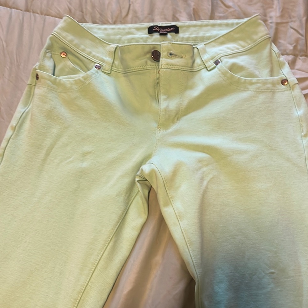 Stretchy pants